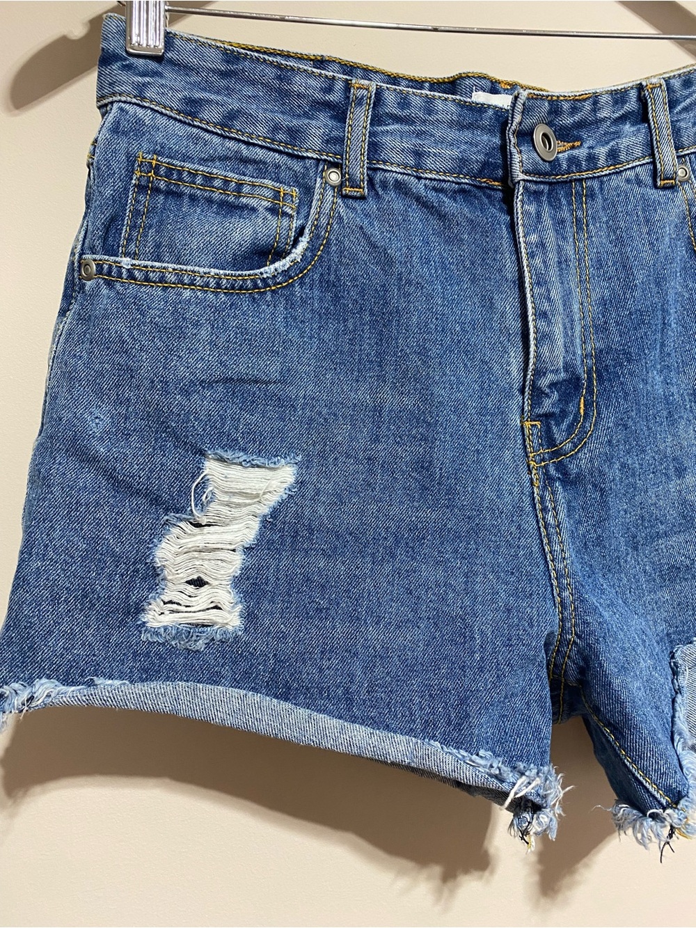 Revolve Avec Les Filles Jean Denim Shorts Distressed Ripped Beach Summer Size 28 - Picture 2 of 8